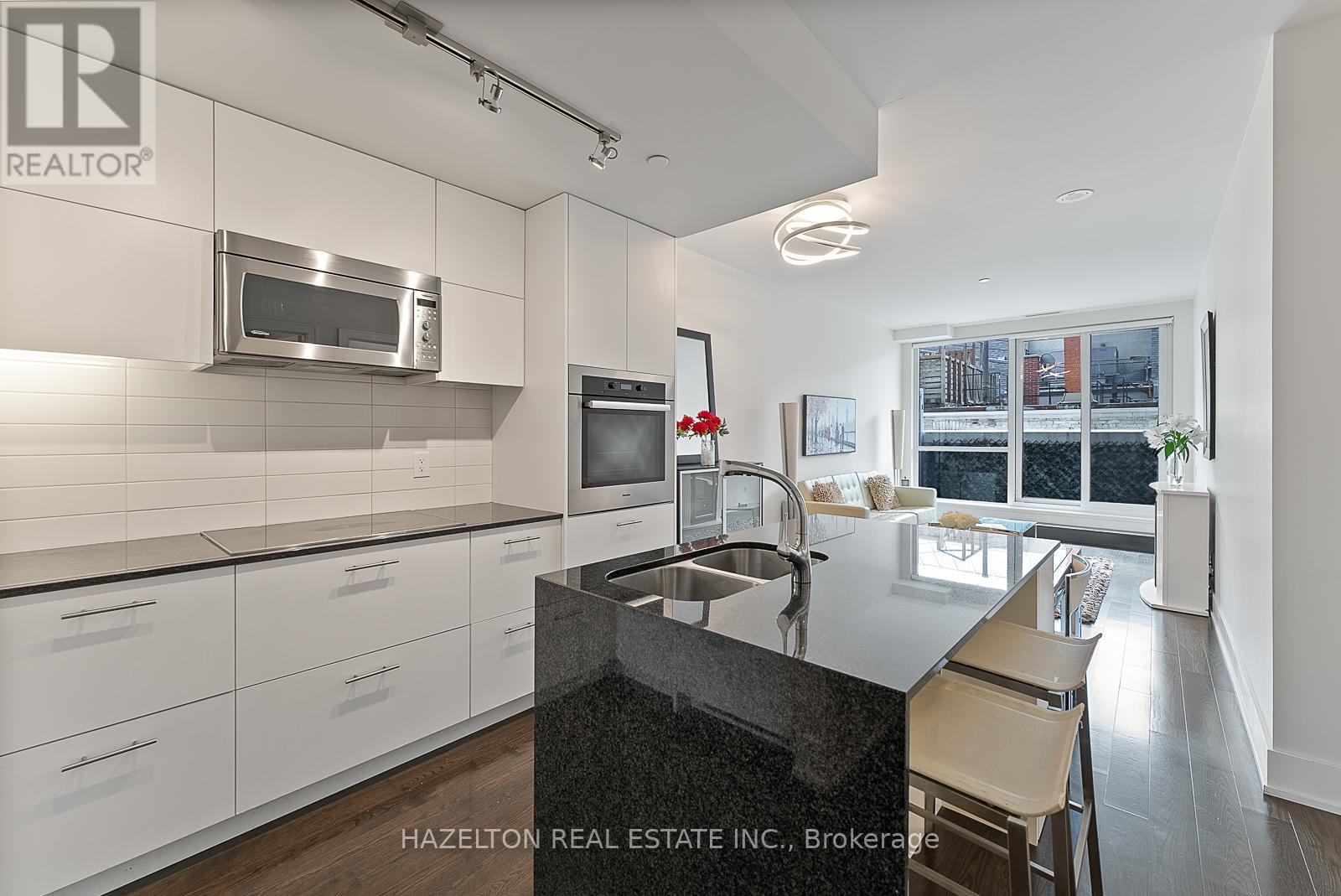 211 - 170 Avenue Road, Toronto, Ontario  M5R 0A4 - Photo 2 - C12419237