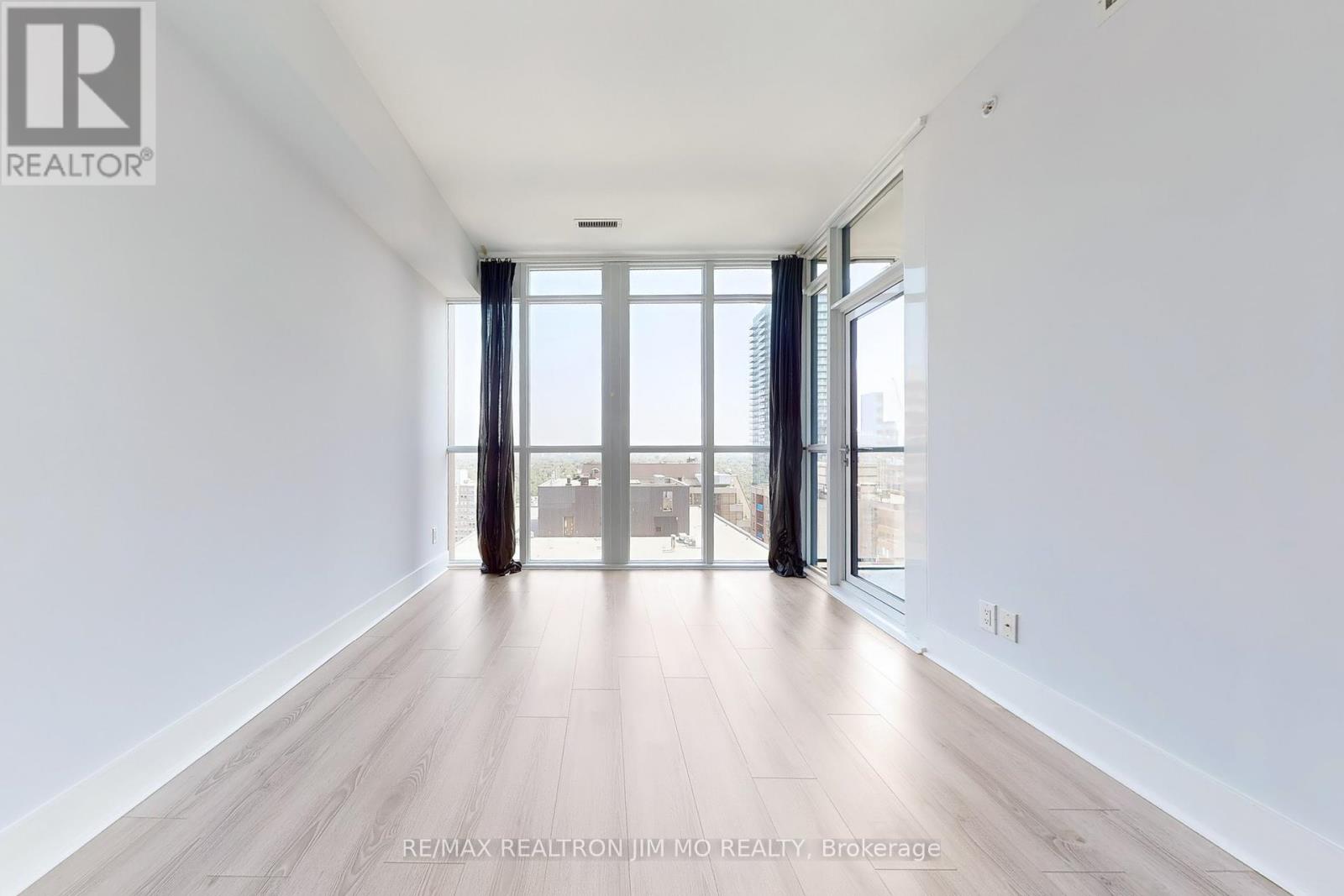 1706 - 32 Davenport Road, Toronto, Ontario  M5R 0B5 - Photo 12 - C12419246