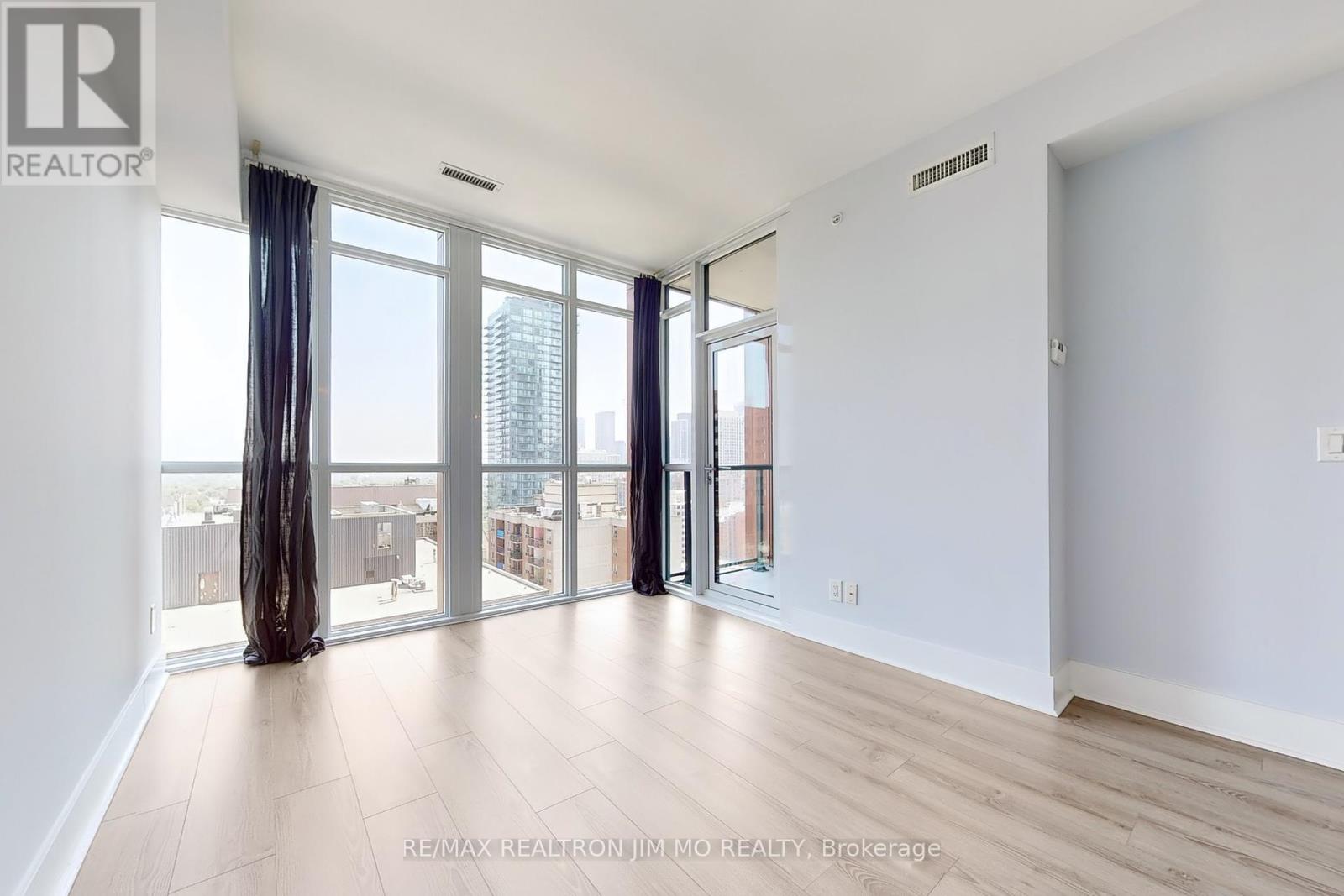 1706 - 32 Davenport Road, Toronto, Ontario  M5R 0B5 - Photo 15 - C12419246