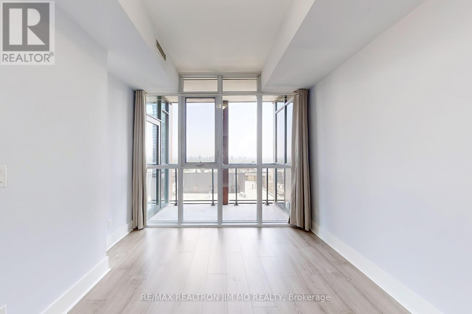 1706 - 32 Davenport Road, Toronto, Ontario  M5R 0B5 - Photo 16 - C12419246