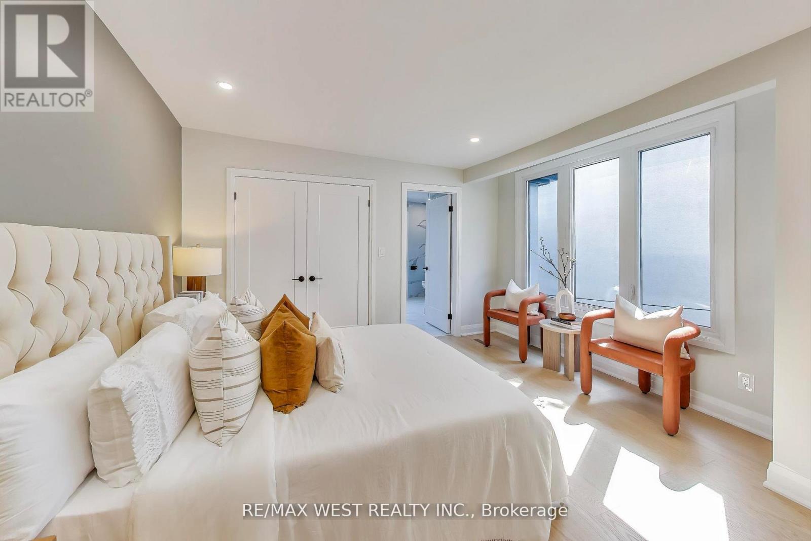 21 Rolyat Street, Toronto, Ontario  M6J 1S5 - Photo 11 - C12419289