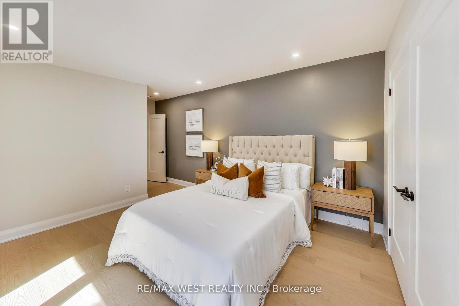21 Rolyat Street, Toronto, Ontario  M6J 1S5 - Photo 12 - C12419289