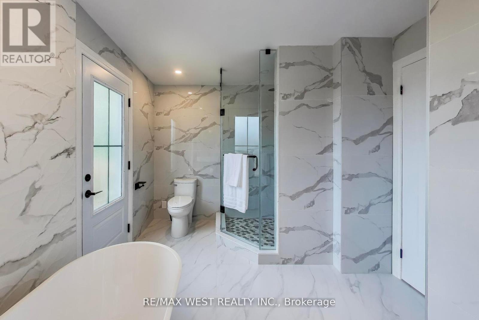 21 Rolyat Street, Toronto, Ontario  M6J 1S5 - Photo 17 - C12419289