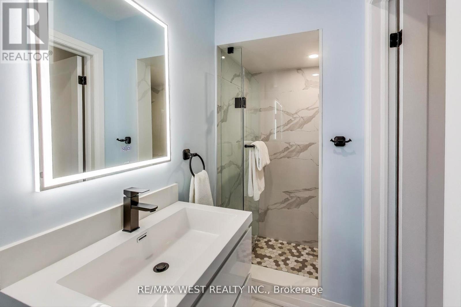 21 Rolyat Street, Toronto, Ontario  M6J 1S5 - Photo 25 - C12419289