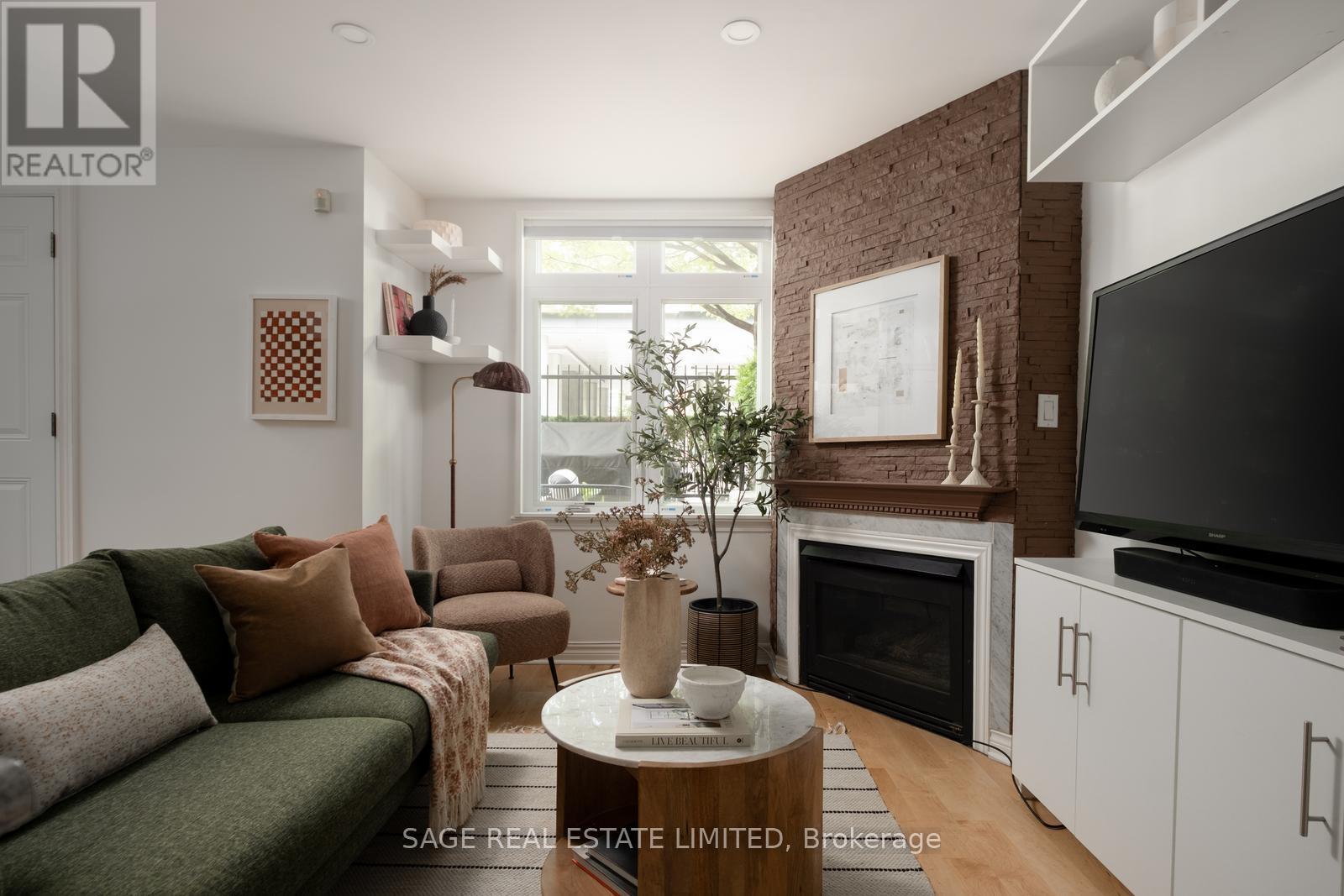 6 - 87 LILLIAN STREET, Toronto, Ontario