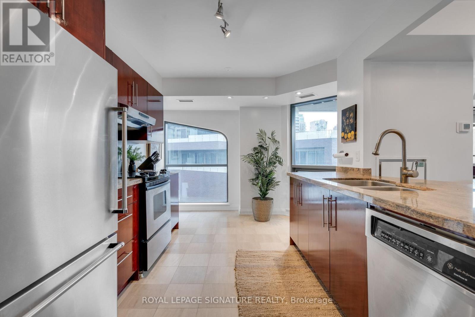 411 - 3 Mcalpine Street, Toronto, Ontario  M5R 3T5 - Photo 13 - C12419358