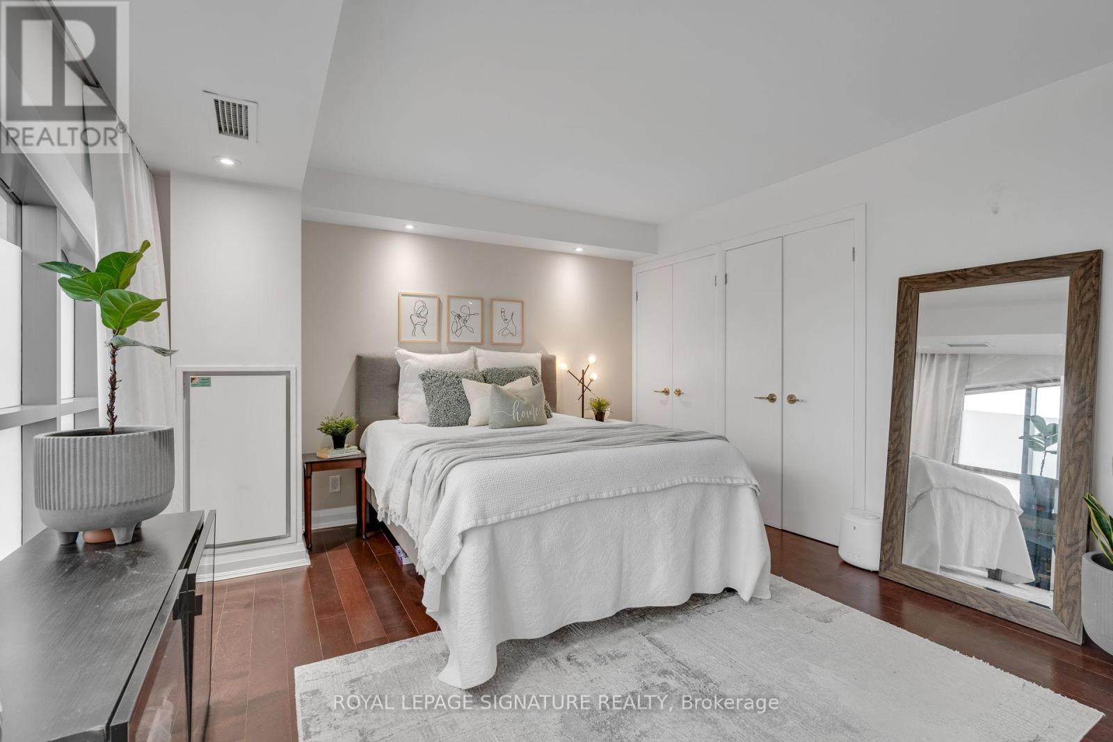 411 - 3 Mcalpine Street, Toronto, Ontario  M5R 3T5 - Photo 16 - C12419358