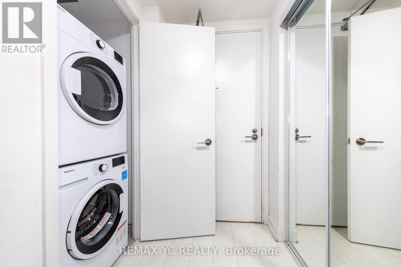 2202 - 19 Western Battery Road, Toronto, Ontario  M6K 3S4 - Photo 3 - C12419362