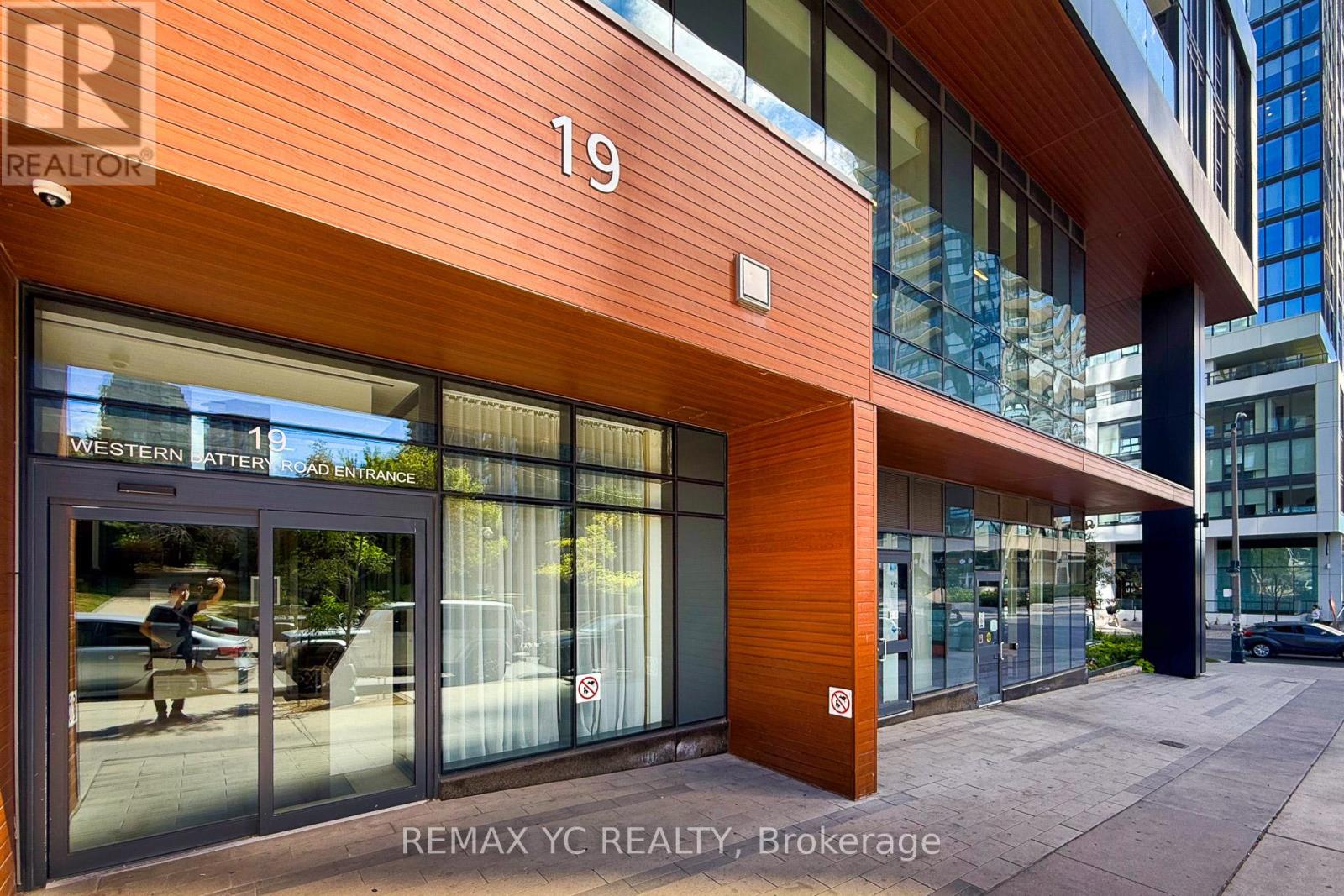 2202 - 19 Western Battery Road, Toronto, Ontario  M6K 3S4 - Photo 34 - C12419362