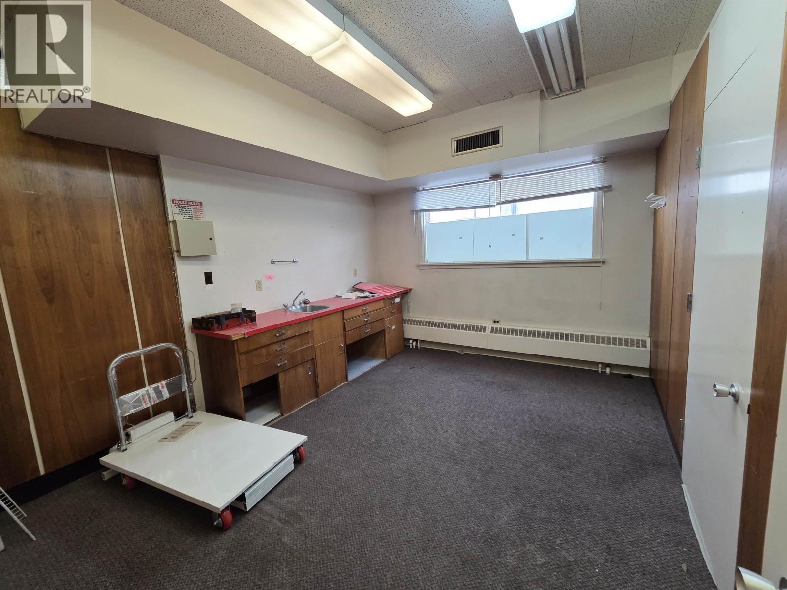1210 3rd Avenue, Prince George, British Columbia  V2L 3E7 - Photo 11 - C8071700
