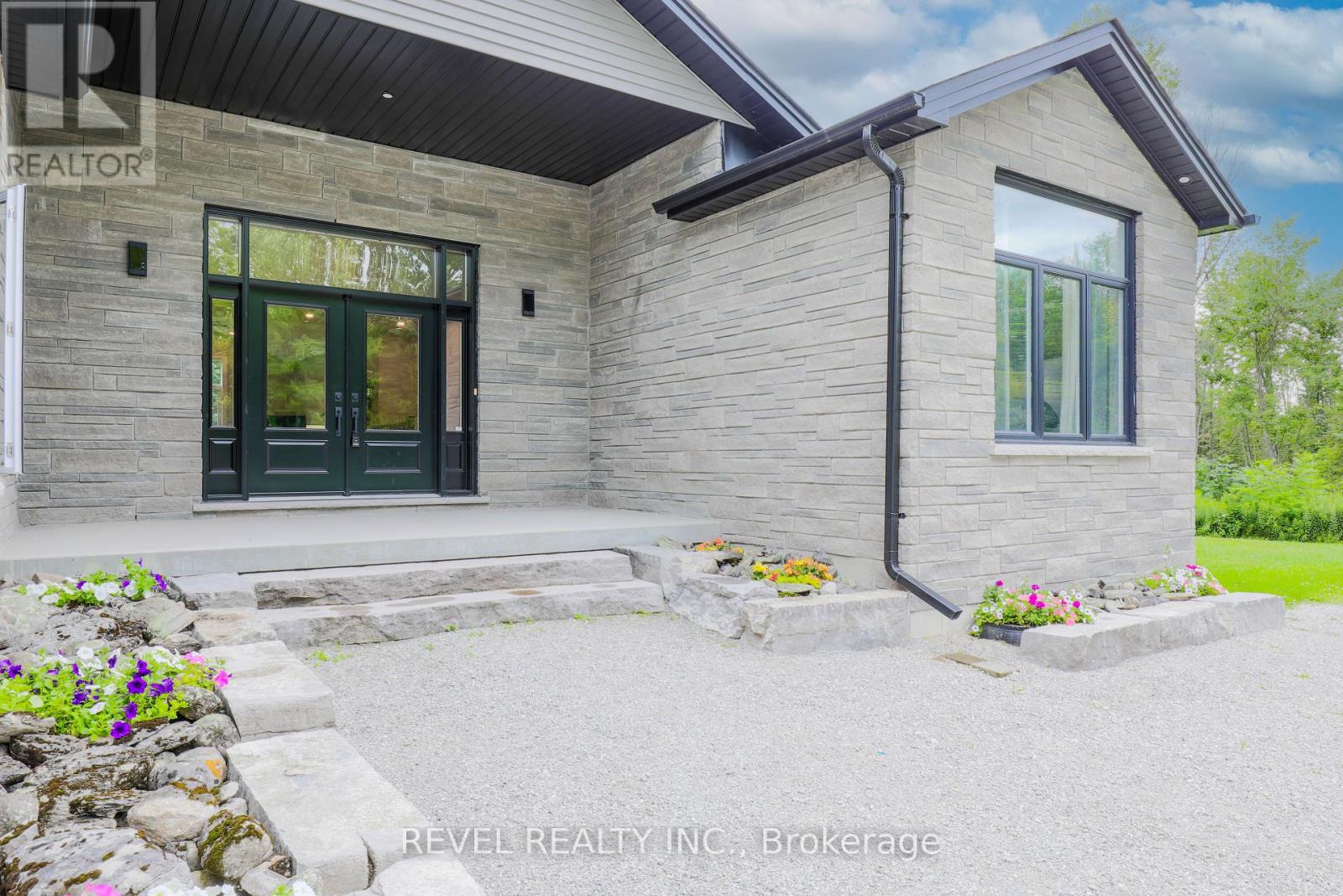 99 Kagawong Road, Kawartha Lakes, Ontario  K0M 1G0 - Photo 3 - X12419376