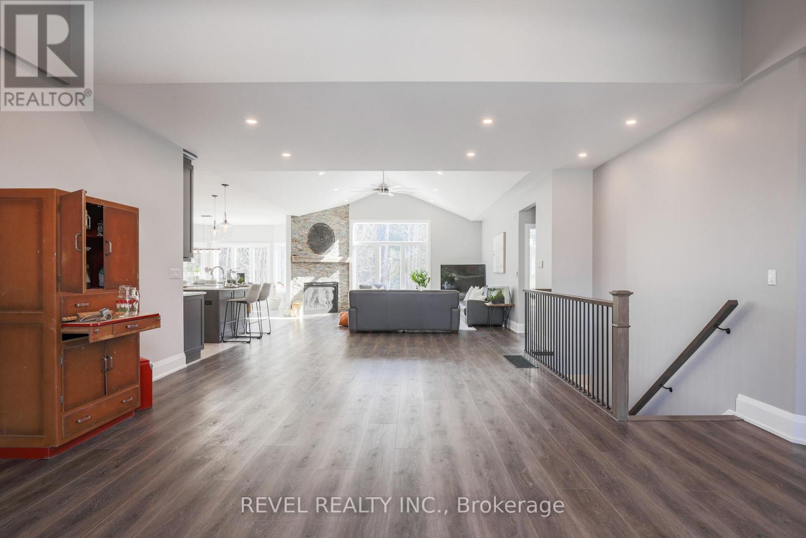 99 Kagawong Road, Kawartha Lakes, Ontario  K0M 1G0 - Photo 4 - X12419376
