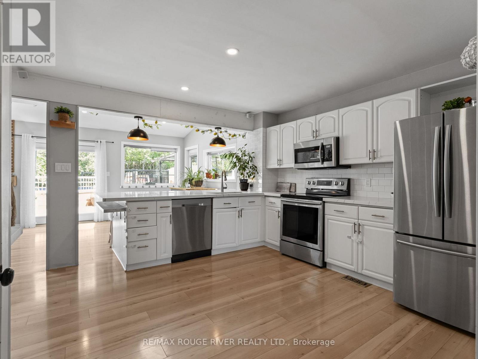 414 Alexandria Drive, Cobourg, Ontario  K9A 5T1 - Photo 8 - X12419426