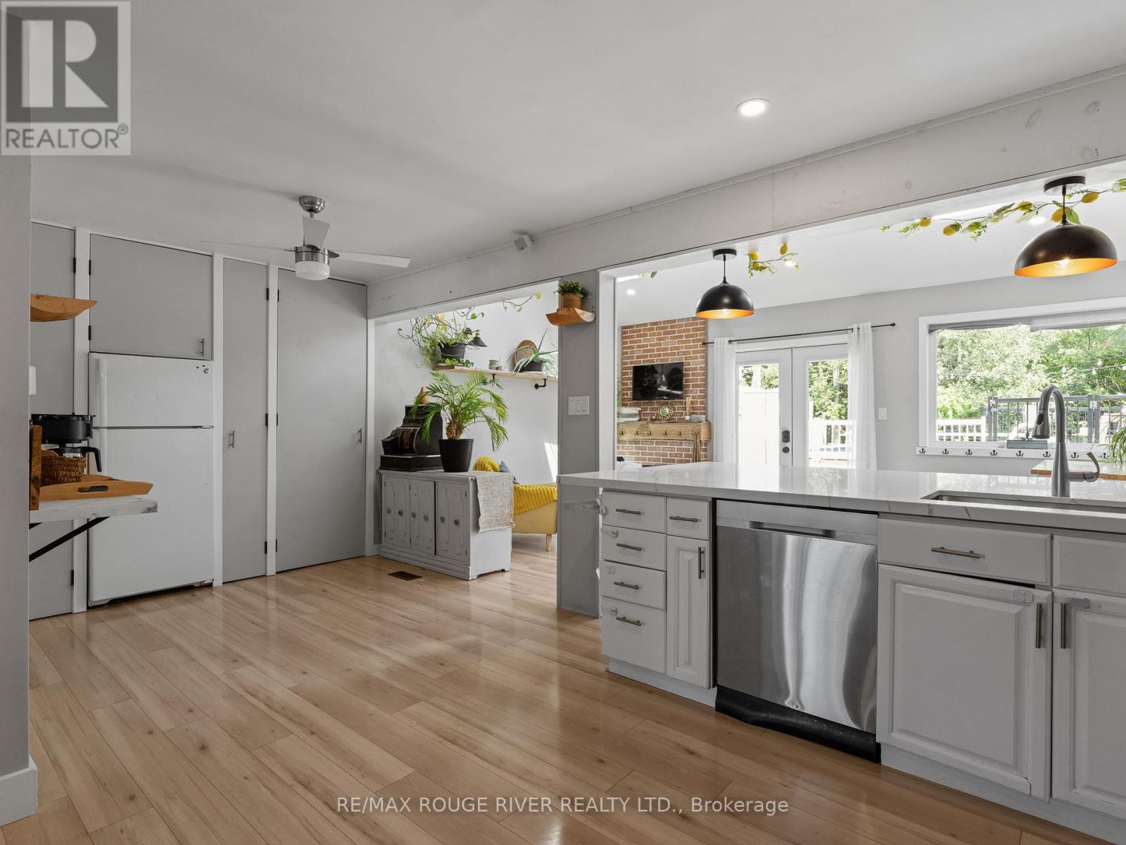 414 Alexandria Drive, Cobourg, Ontario  K9A 5T1 - Photo 9 - X12419426