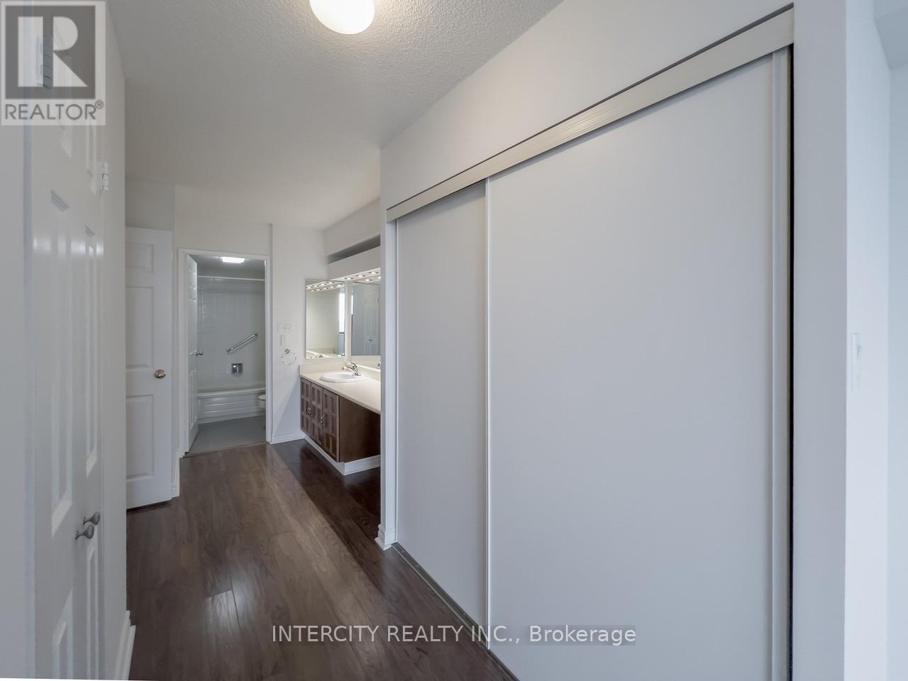 2102 - 2350 Bridletowne Circle, Toronto, Ontario  M1W 3E6 - Photo 14 - E12419300