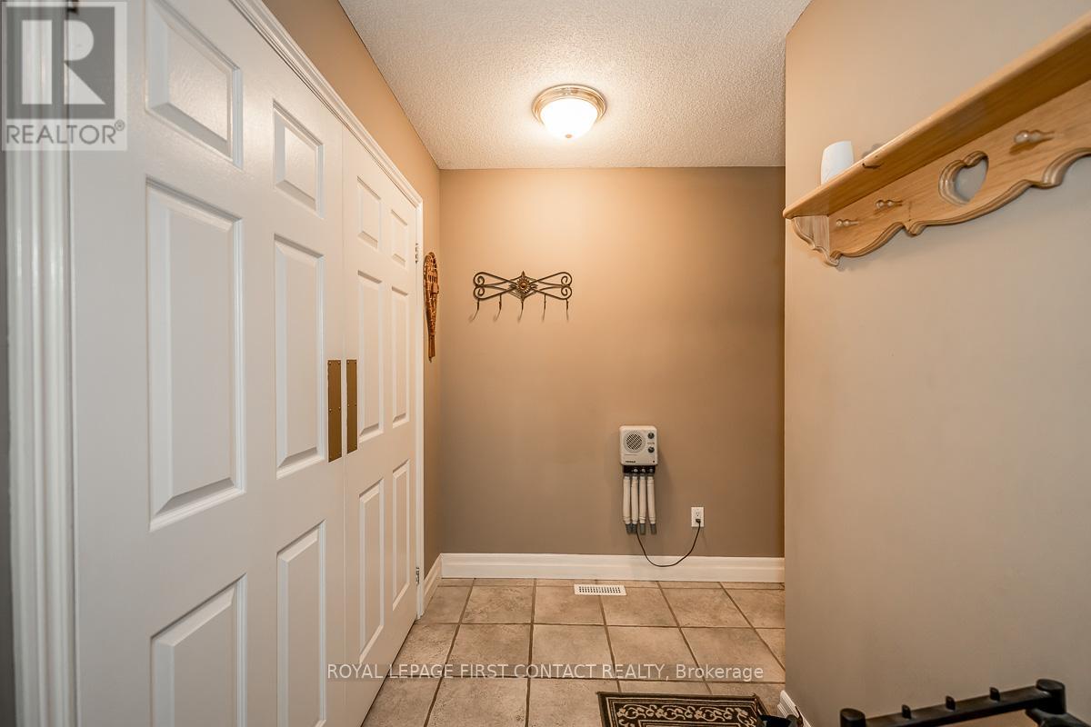 4689 20th Side Road, Essa, Ontario  L0L 2N0 - Photo 15 - N12417852