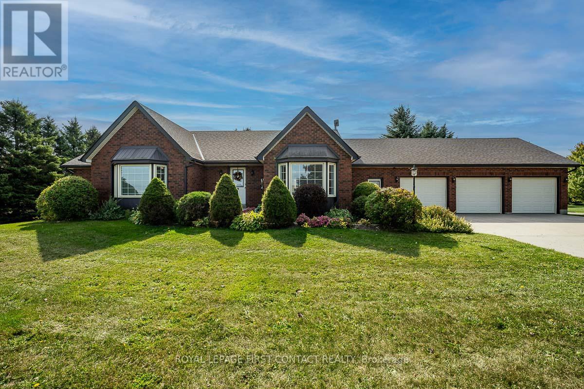 4689 20th Side Road, Essa, Ontario  L0L 2N0 - Photo 2 - N12417852
