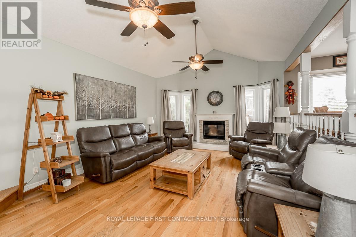 4689 20th Side Road, Essa, Ontario  L0L 2N0 - Photo 6 - N12417852