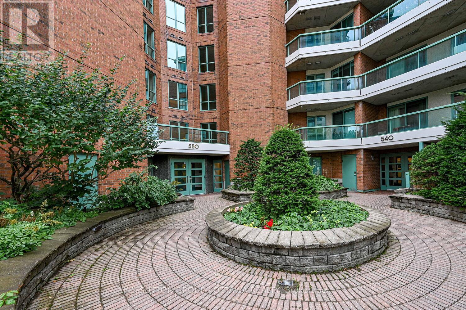 202 - 550 Cambridge Street S, Ottawa, Ontario  K1S 5N3 - Photo 3 - X12419400