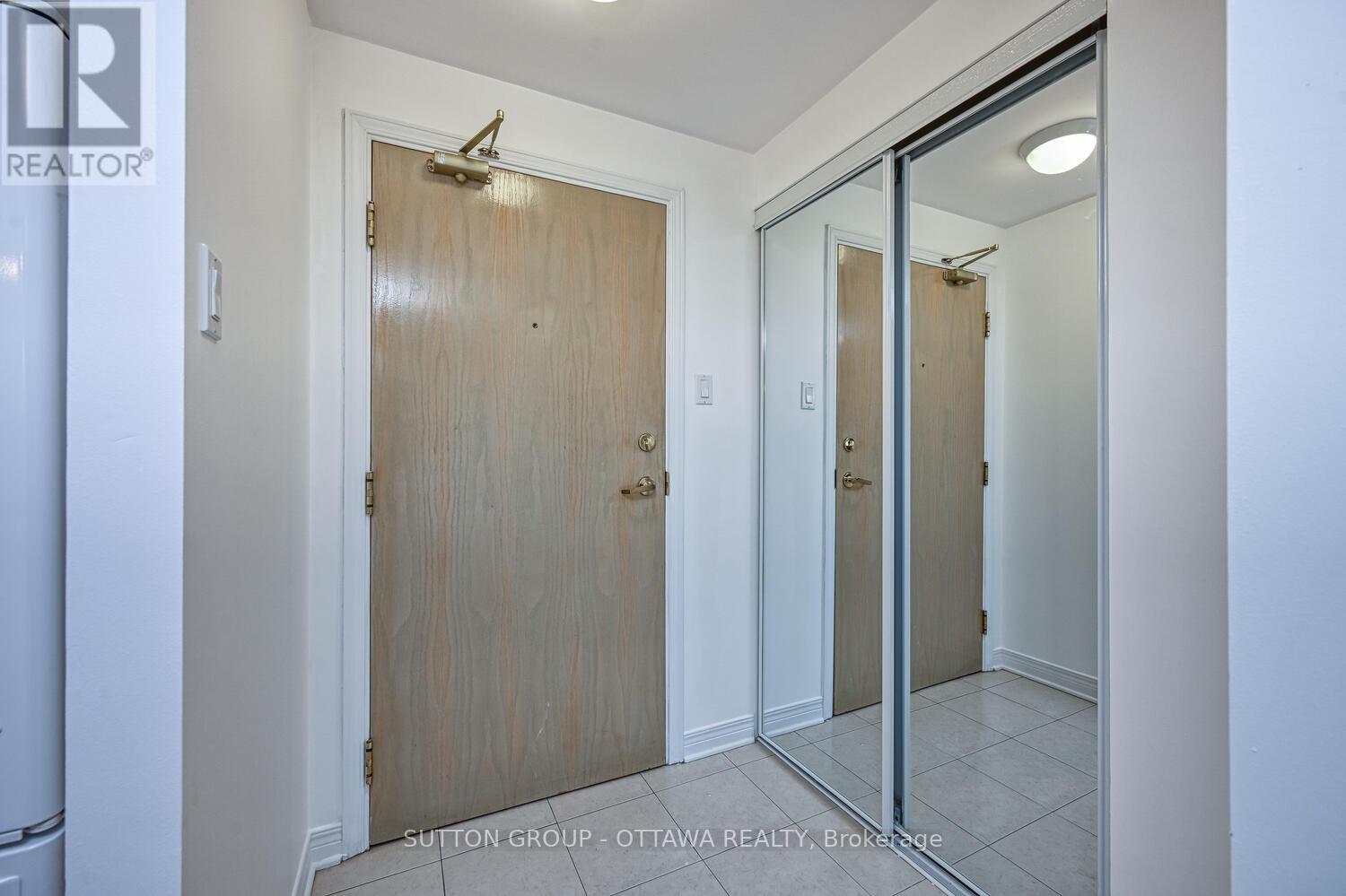 202 - 550 Cambridge Street S, Ottawa, Ontario  K1S 5N3 - Photo 5 - X12419400
