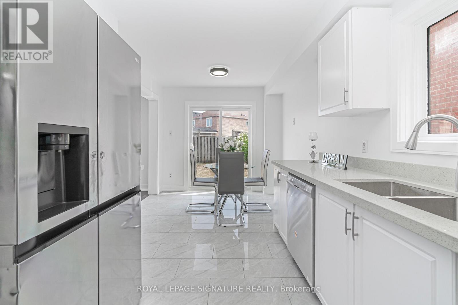 217 Sophia Road, Markham, Ontario  L3S 4C5 - Photo 14 - N12419317