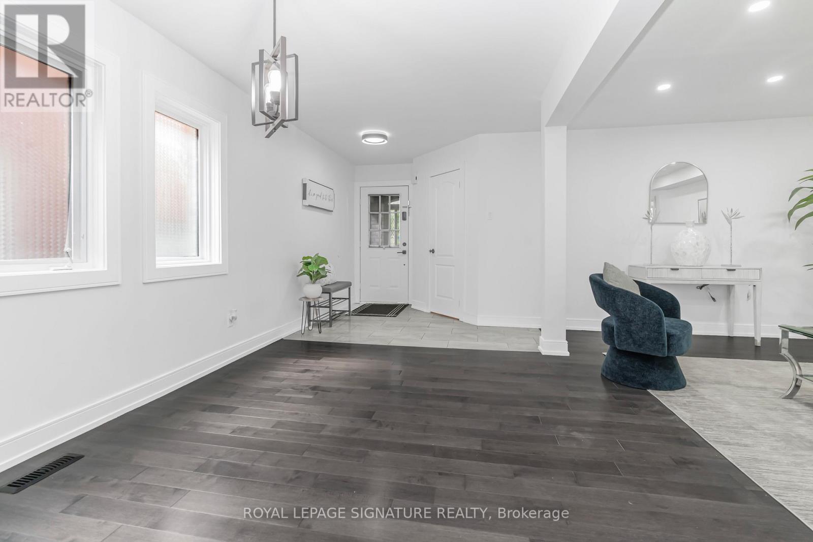 217 Sophia Road, Markham, Ontario  L3S 4C5 - Photo 6 - N12419317