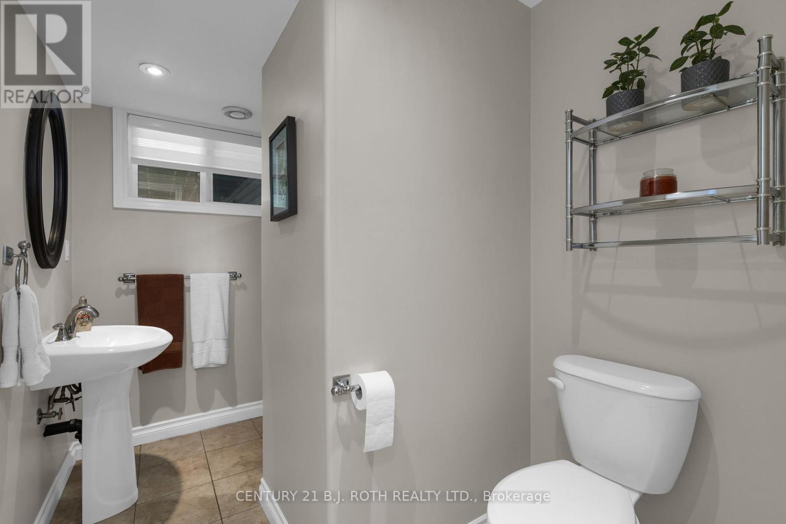 20 Chippawa Court, Barrie (North Shore), Ontario  L4M 5N8 - Photo 25 - S12419327