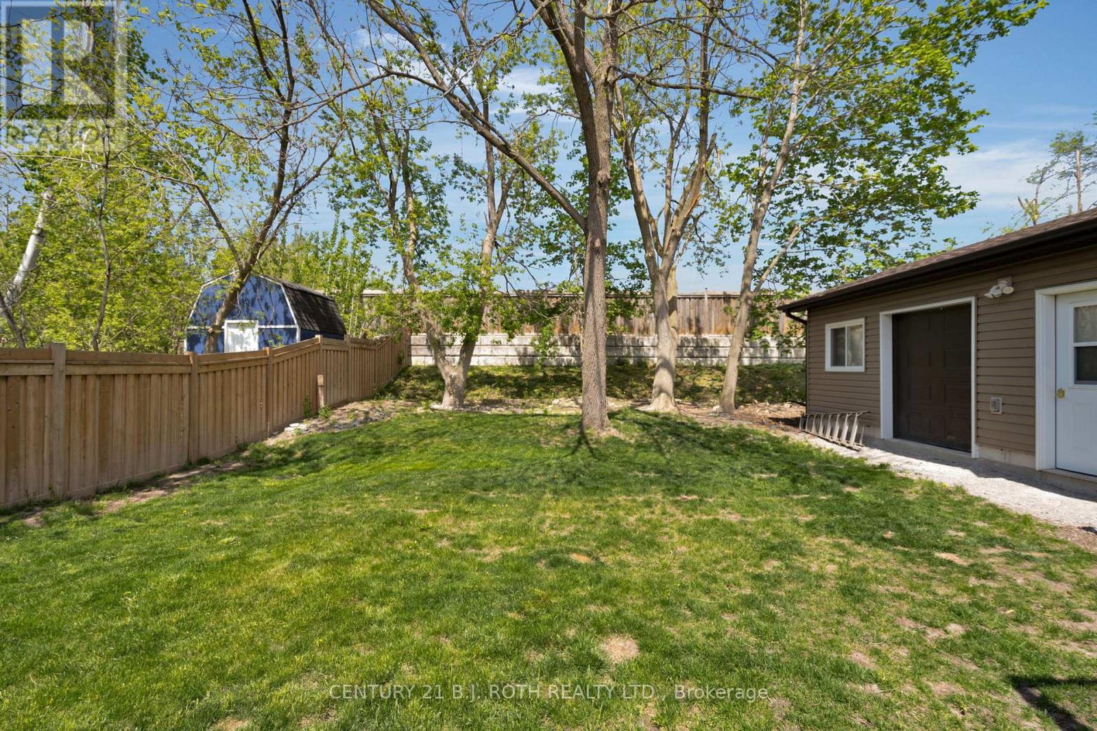 20 Chippawa Court, Barrie (North Shore), Ontario  L4M 5N8 - Photo 31 - S12419327