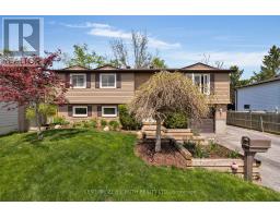 20 CHIPPAWA COURT, Barrie, Ontario
