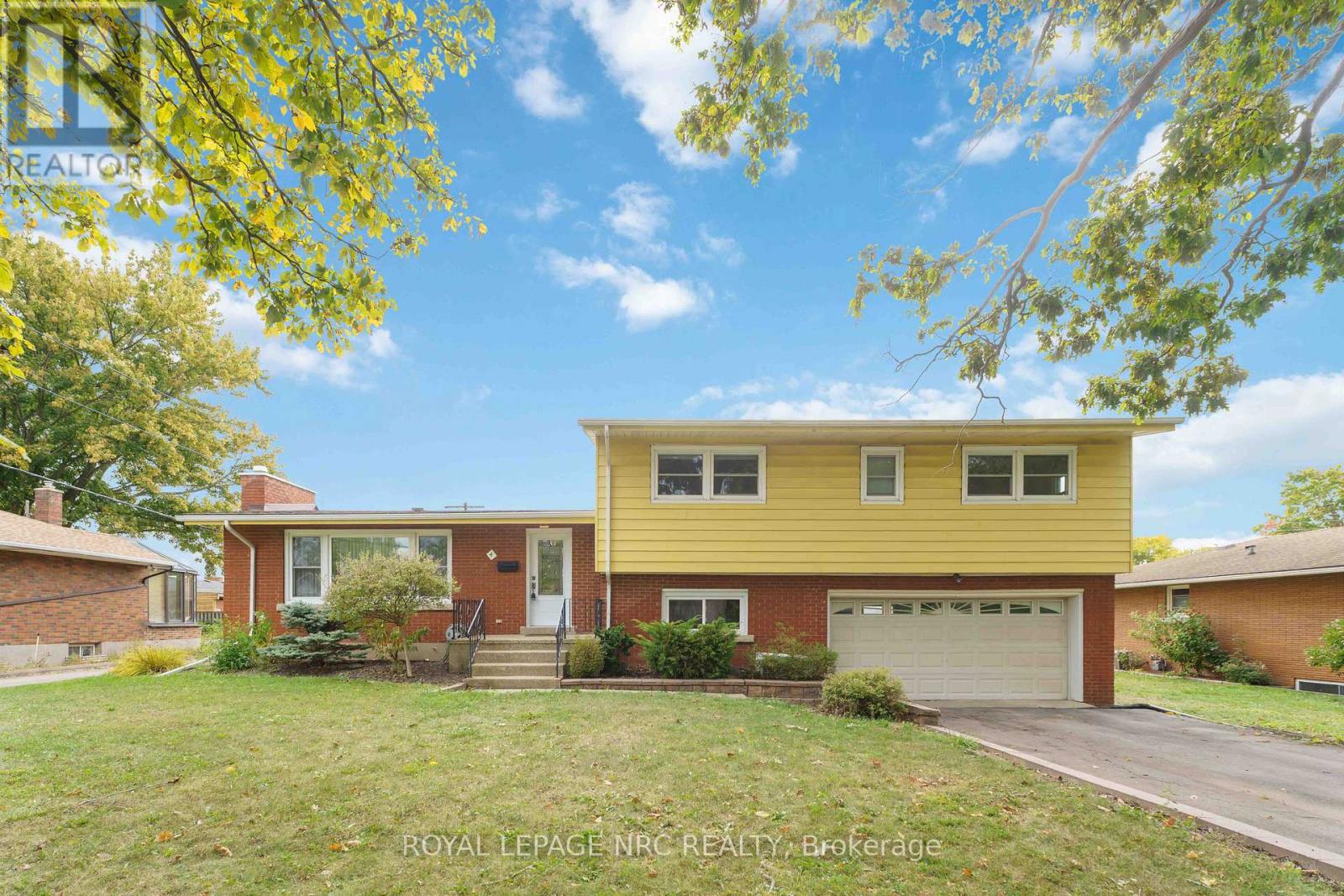 4 Oakmount Road, Welland, Ontario  L3C 4X8 - Photo 1 - X12419390