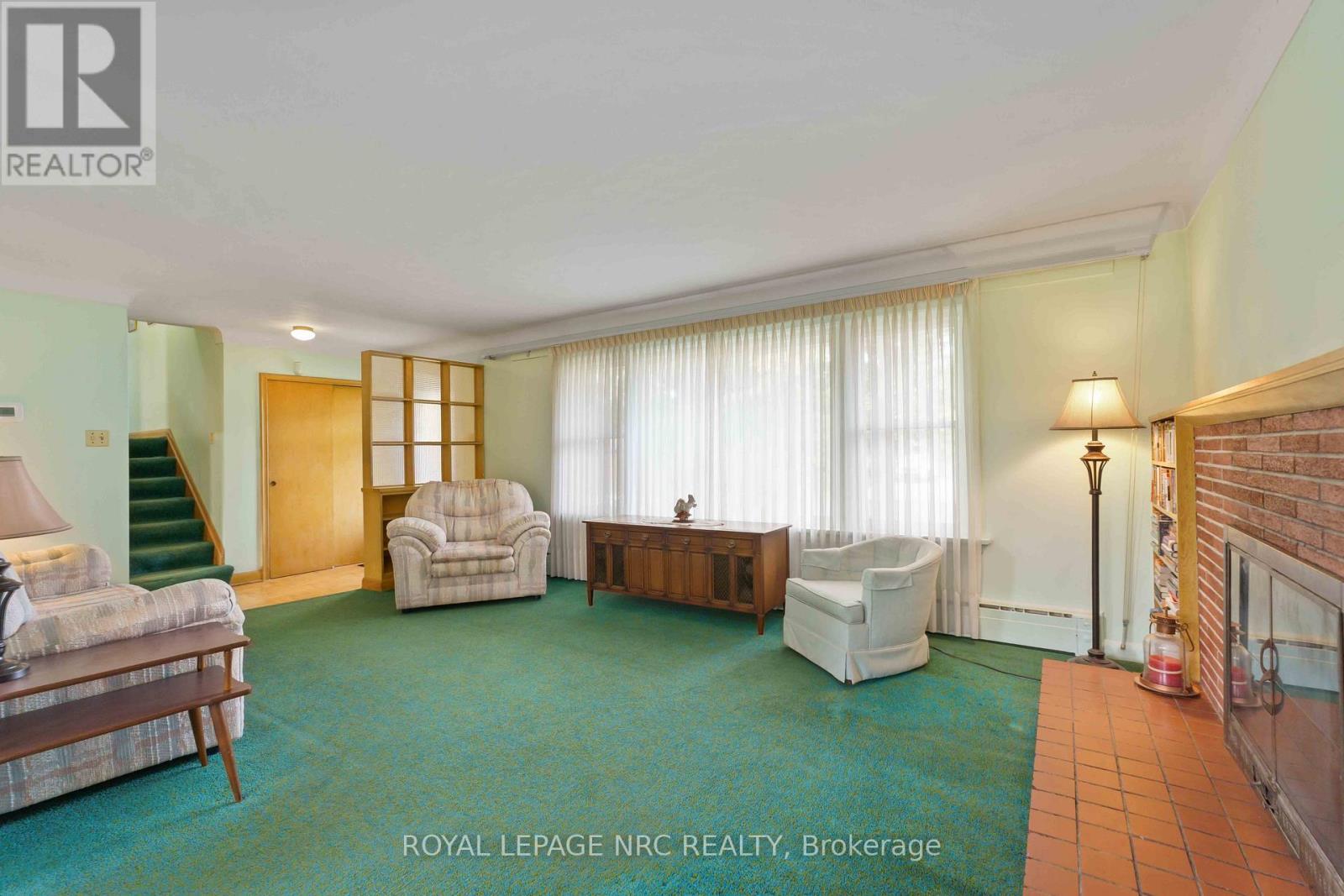 4 Oakmount Road, Welland, Ontario  L3C 4X8 - Photo 10 - X12419390