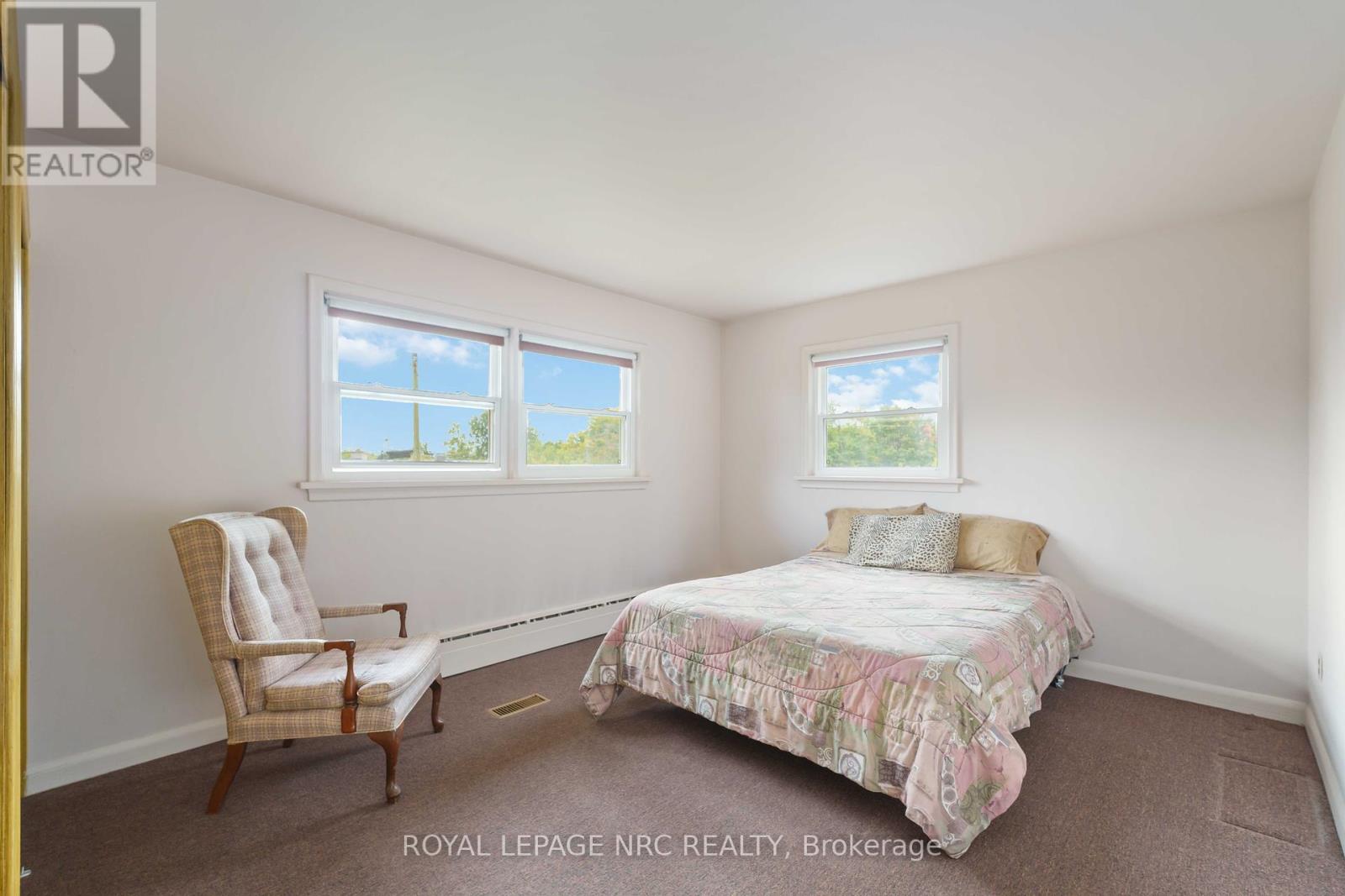 4 Oakmount Road, Welland, Ontario  L3C 4X8 - Photo 28 - X12419390
