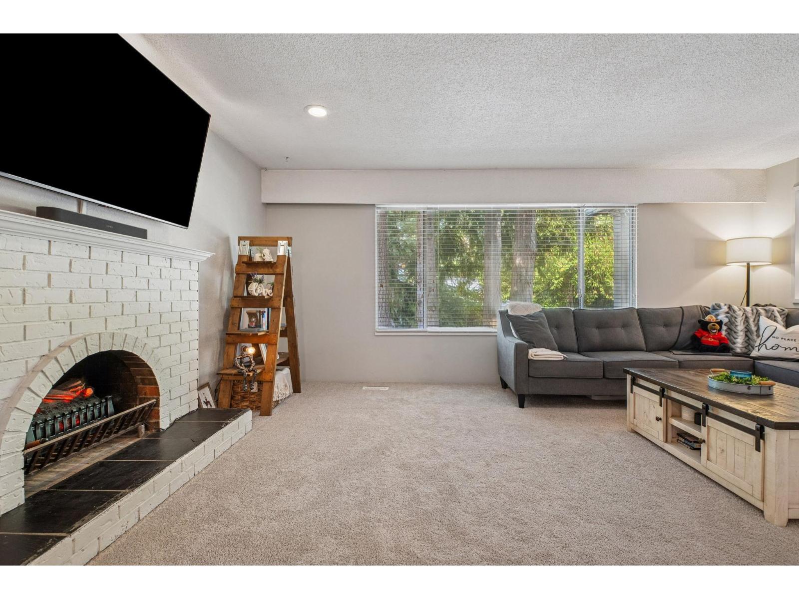 19674 47 Avenue, Langley, British Columbia  V3A 5G8 - Photo 5 - R3050149