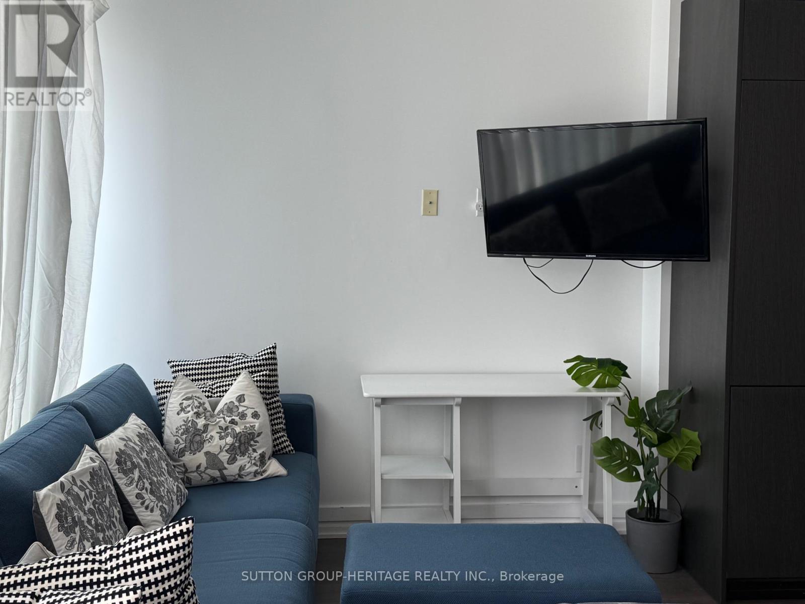 814 - 783 Bathurst Street, Toronto, Ontario  M5A 0A8 - Photo 5 - C12419329