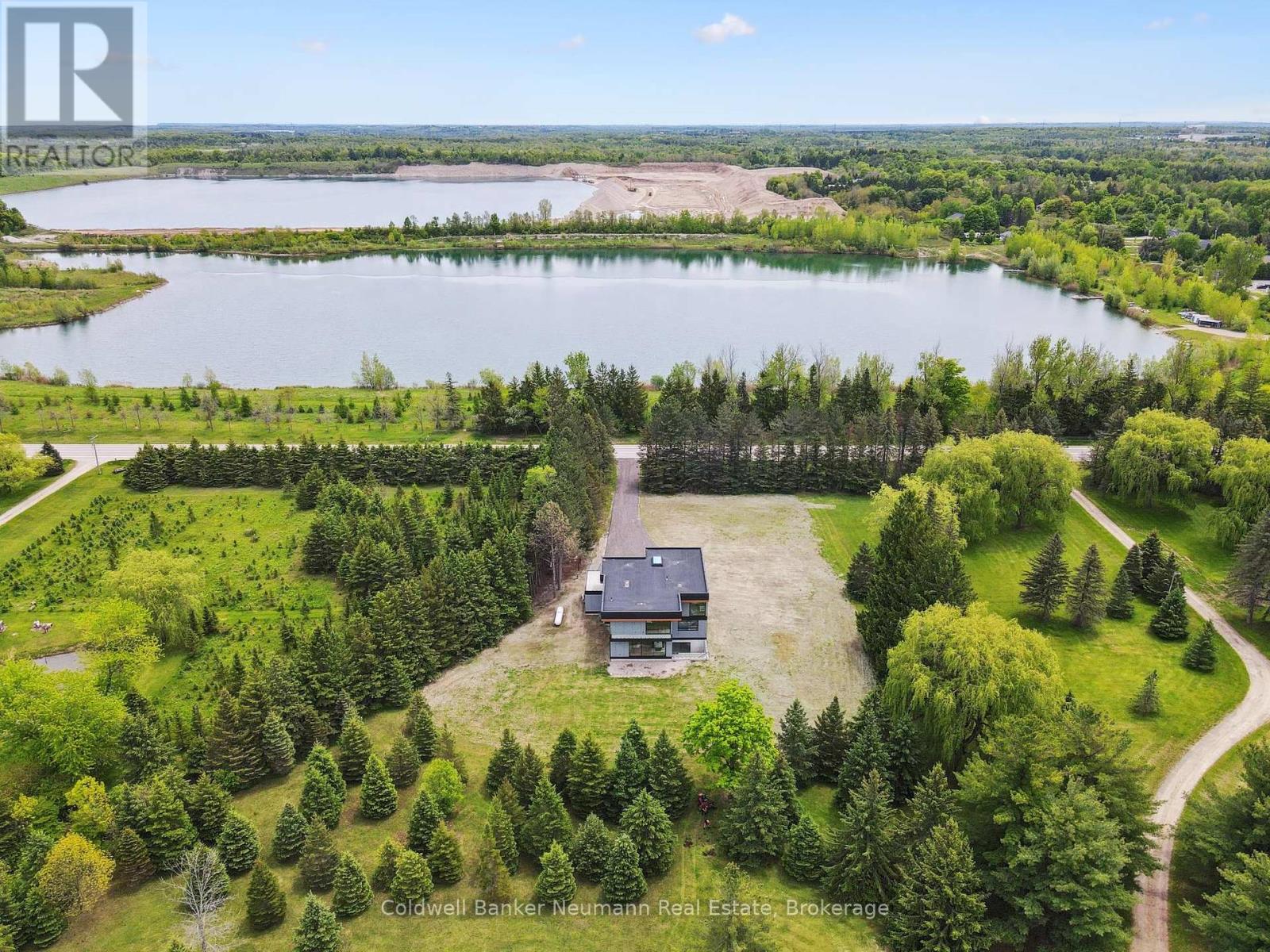 7638 Wellington Road 34 Road, Puslinch, Ontario  N0B 2J0 - Photo 4 - X12419393