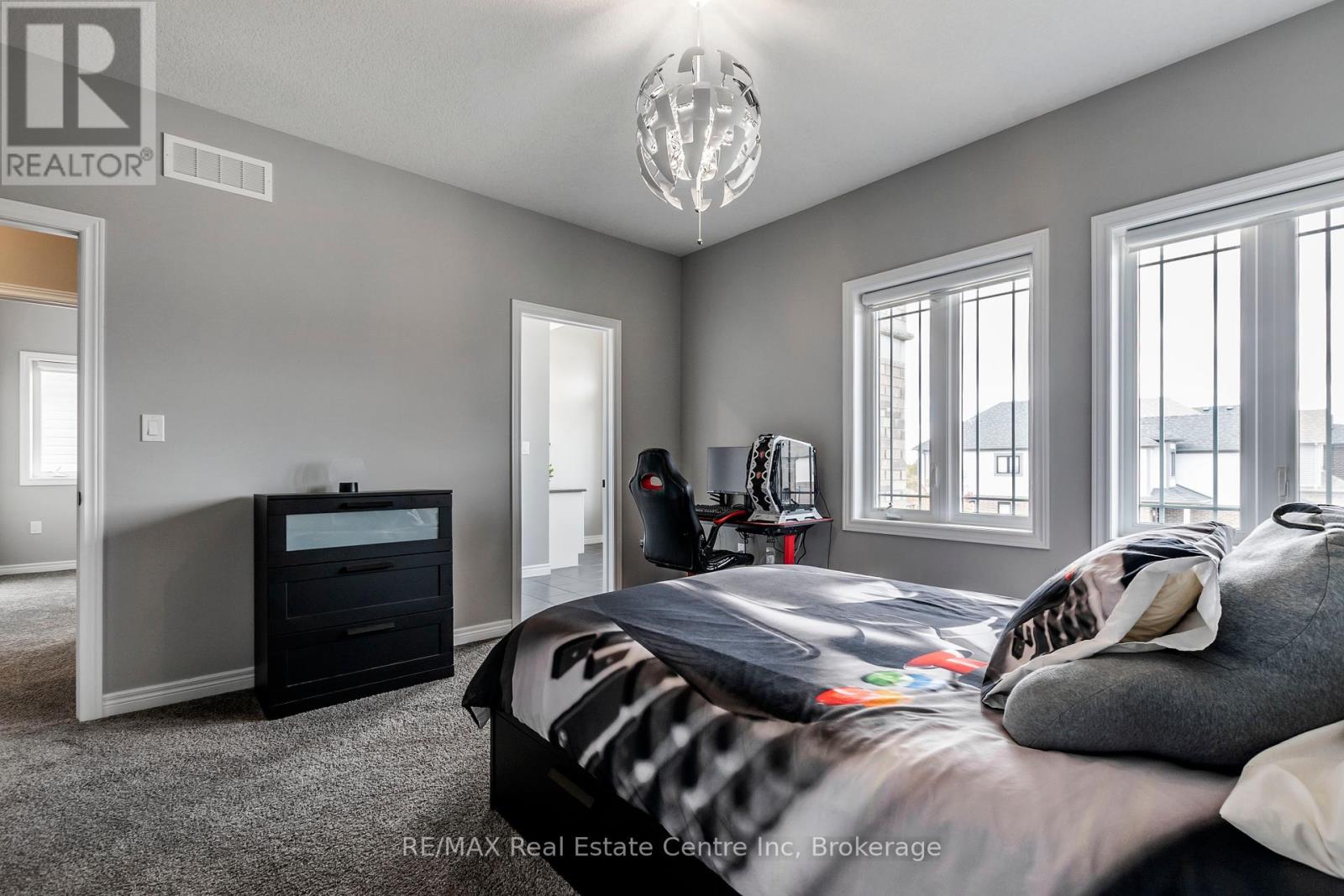 49 Keating Street, Guelph, Ontario  N1E 0S2 - Photo 14 - X12419395