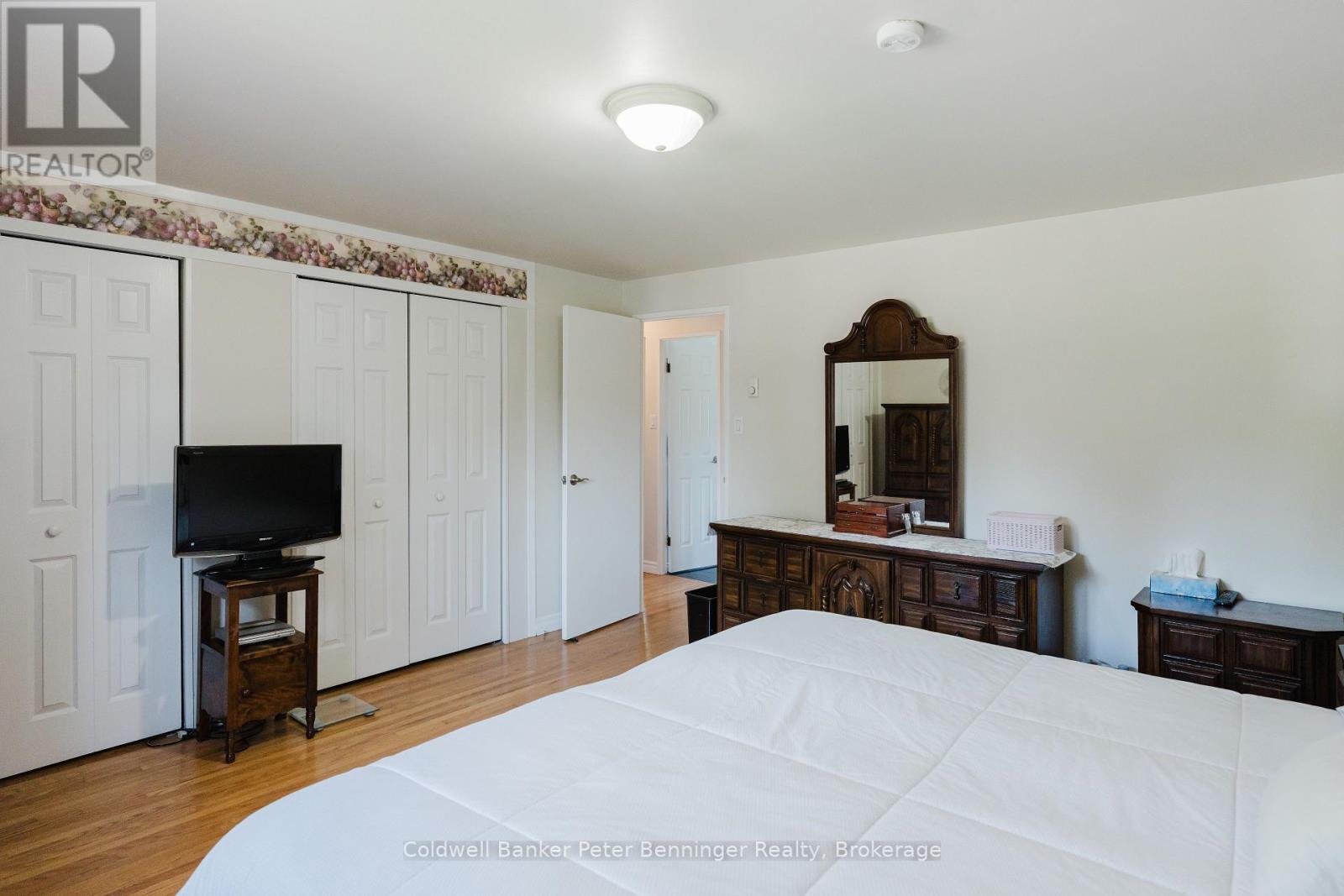 313 Market Street, Saugeen Shores, Ontario  N0H 2C0 - Photo 20 - X12419419