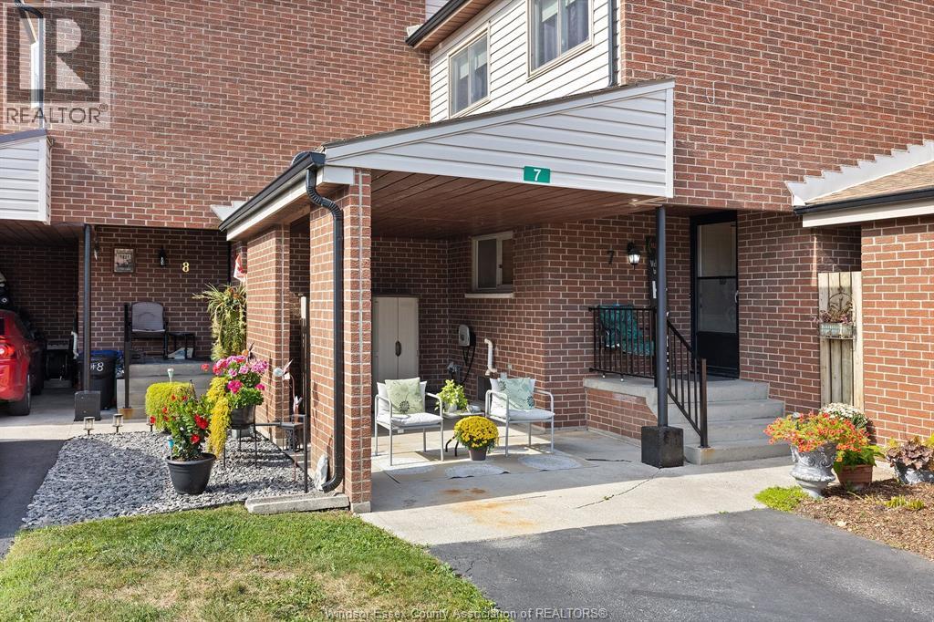 MLS# 25024110: 201 CONCESSION 3 Unit# 7, Harrow, Canada