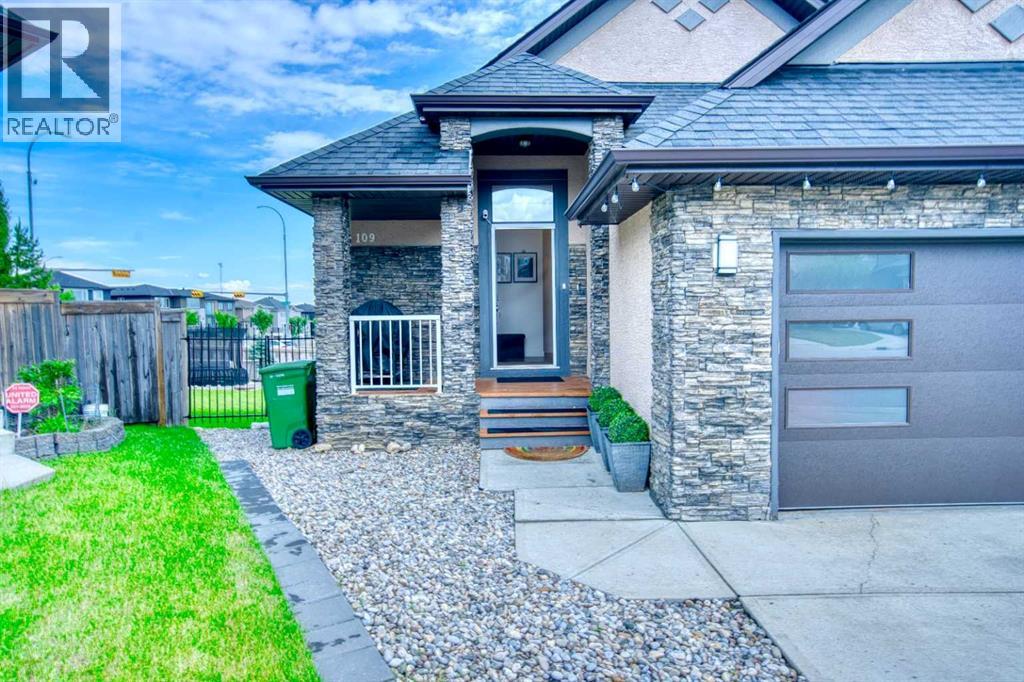 109 Aspen Stone Place Sw, Calgary, Alberta  T3H 0H4 - Photo 2 - A2235816