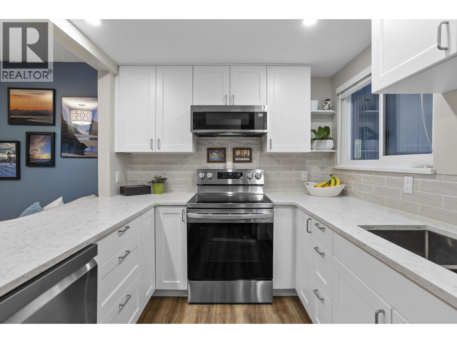 890 CUNNINGHAM LANE, Port Moody, British Columbia
