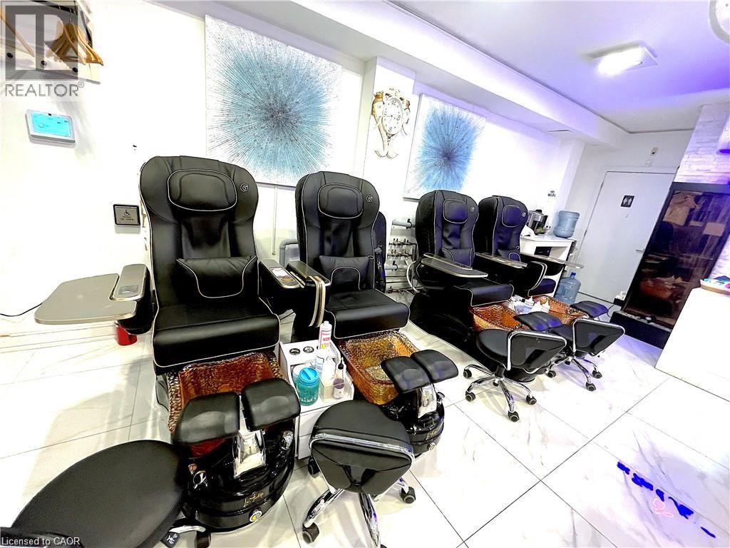 559 Lakeshore Road E, Mississauga, Ontario  L5G 0A8 - Photo 7 - 40772418