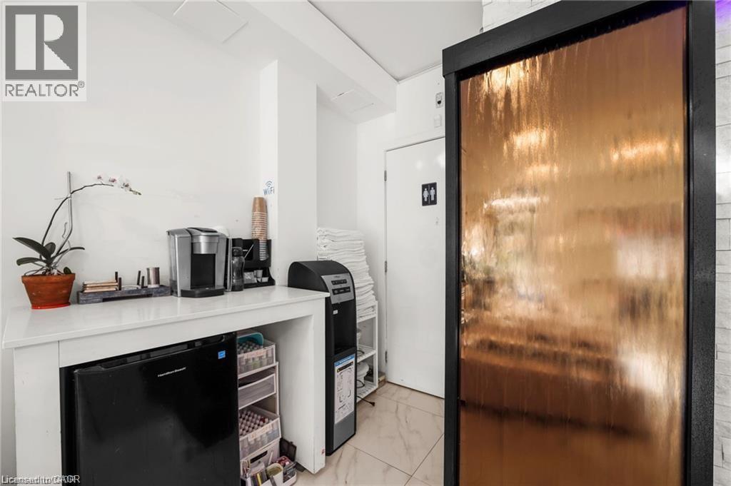 559 Lakeshore Road E, Mississauga, Ontario  L5G 0A8 - Photo 9 - 40772418