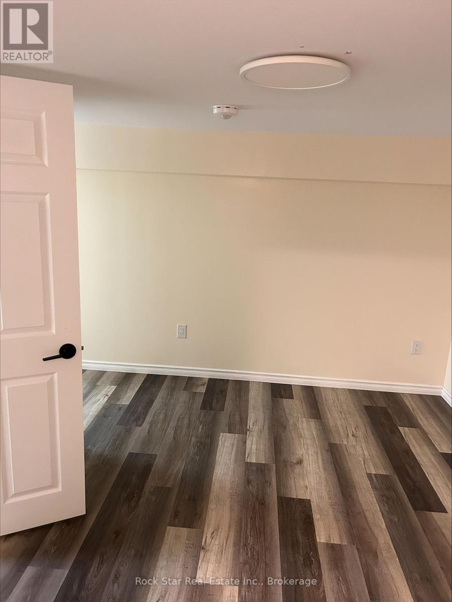 1597 Dixie Street, London East, Ontario  N5V 1Y8 - Photo 11 - X12417106