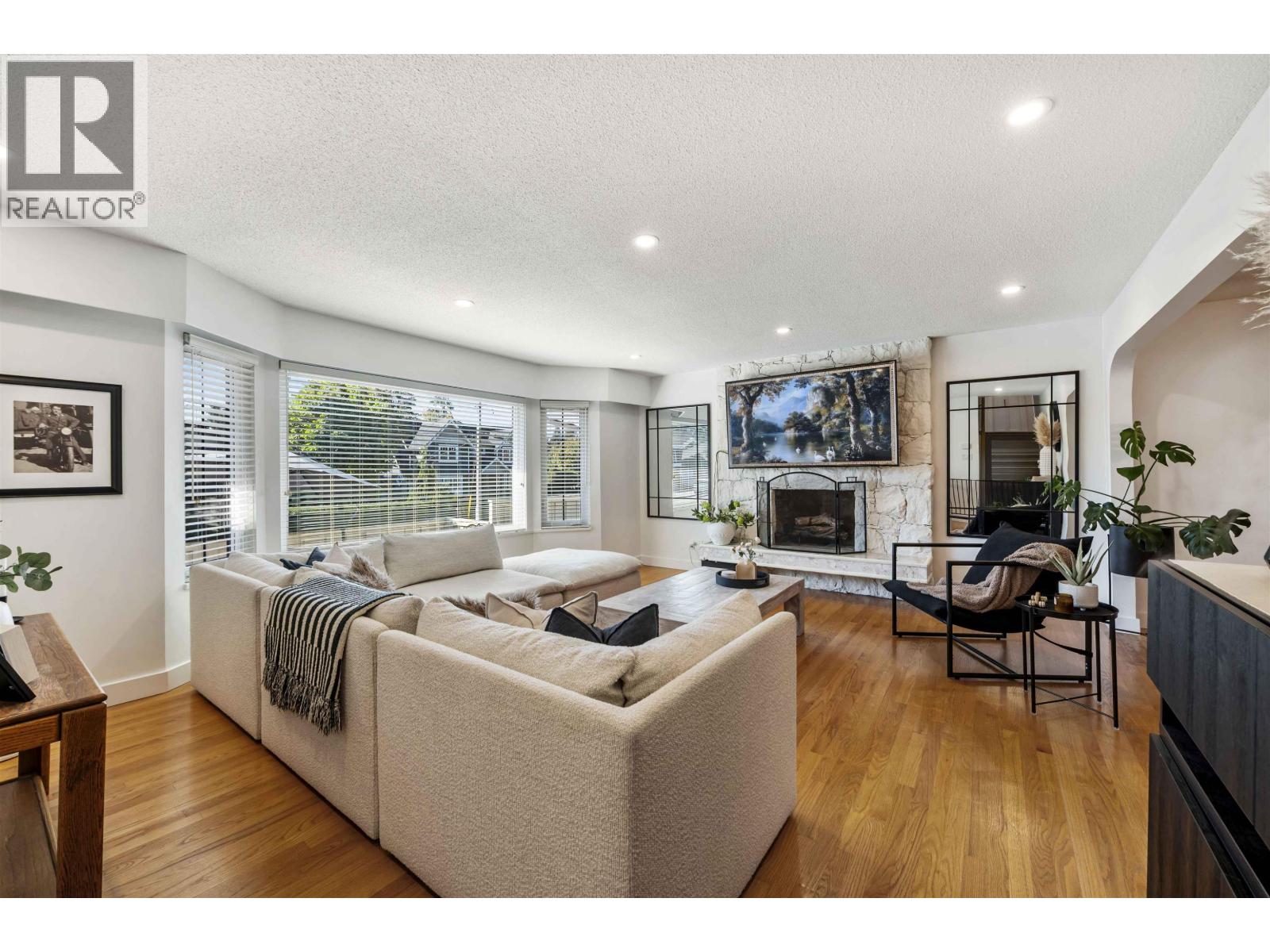 1419 Haversley Avenue, Coquitlam, British Columbia  V3J 1V5 - Photo 4 - R3050530
