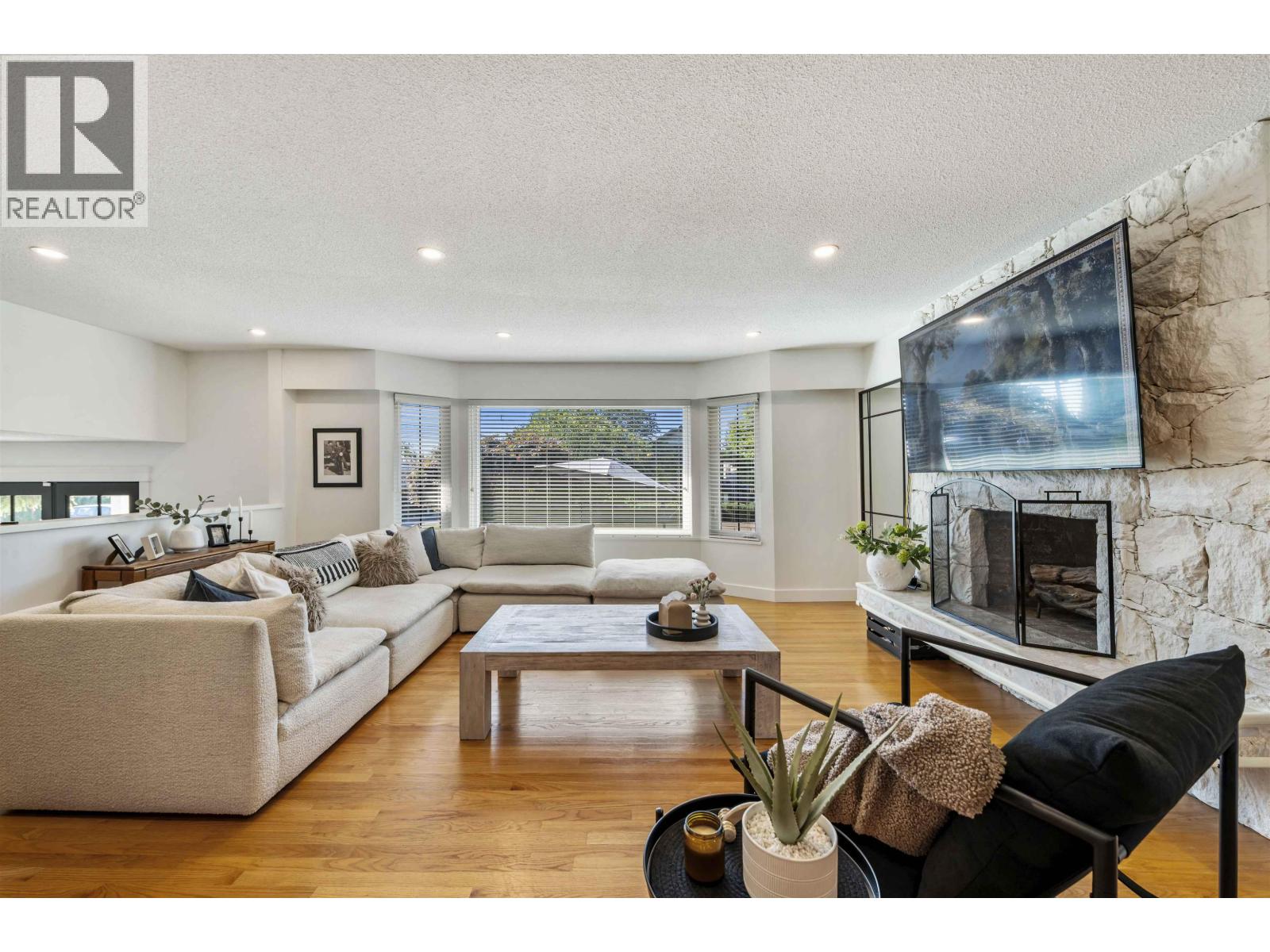 1419 Haversley Avenue, Coquitlam, British Columbia  V3J 1V5 - Photo 5 - R3050530