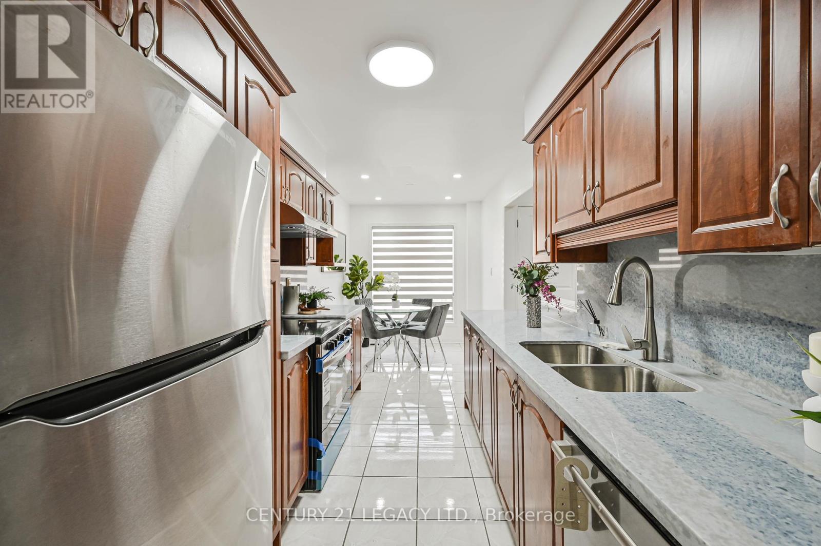 15 Dusty Star Road, Brampton (Sandringham-Wellington), Ontario  L6R 1Y5 - Photo 21 - W12419292