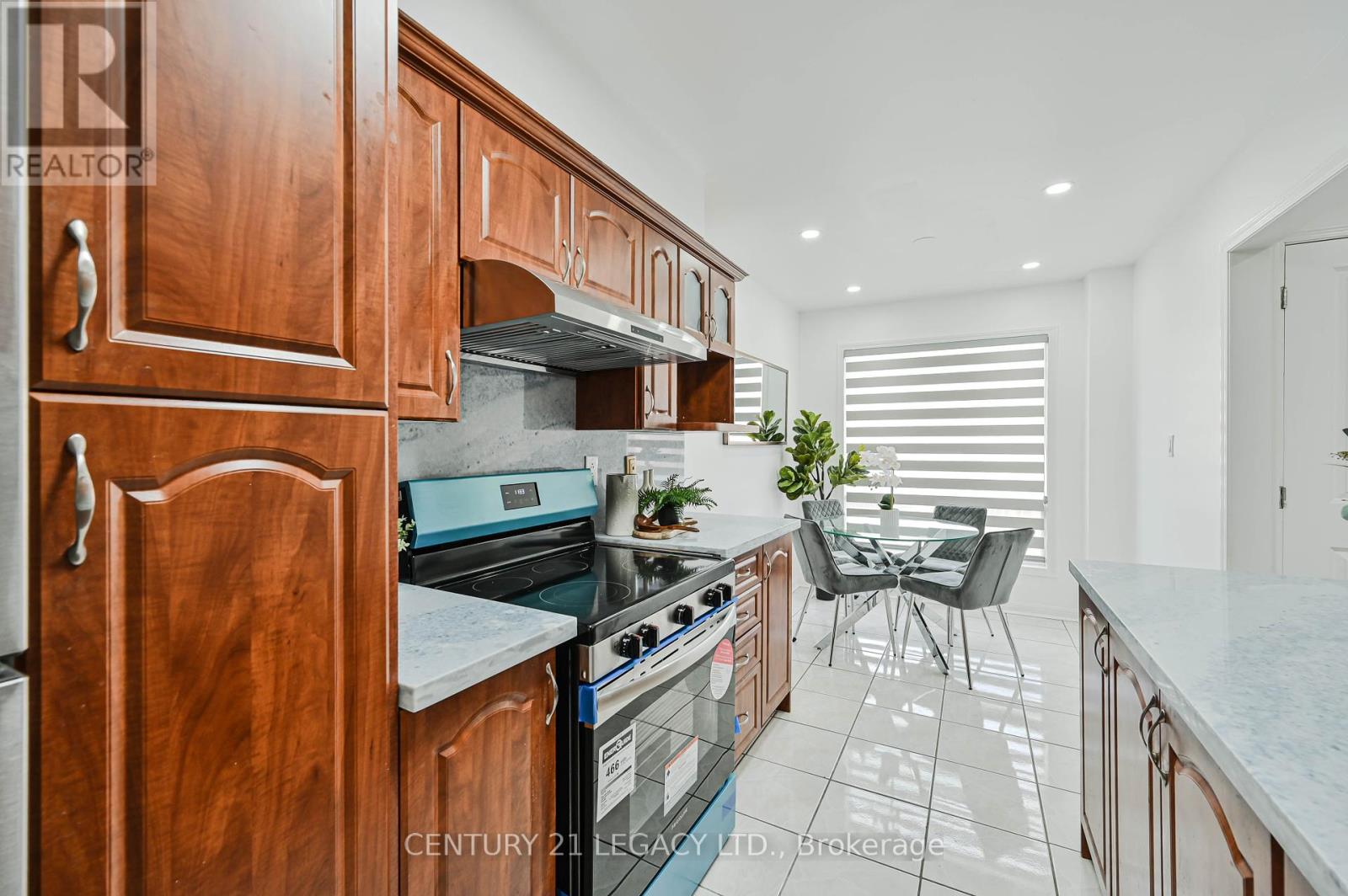15 Dusty Star Road, Brampton (Sandringham-Wellington), Ontario  L6R 1Y5 - Photo 23 - W12419292