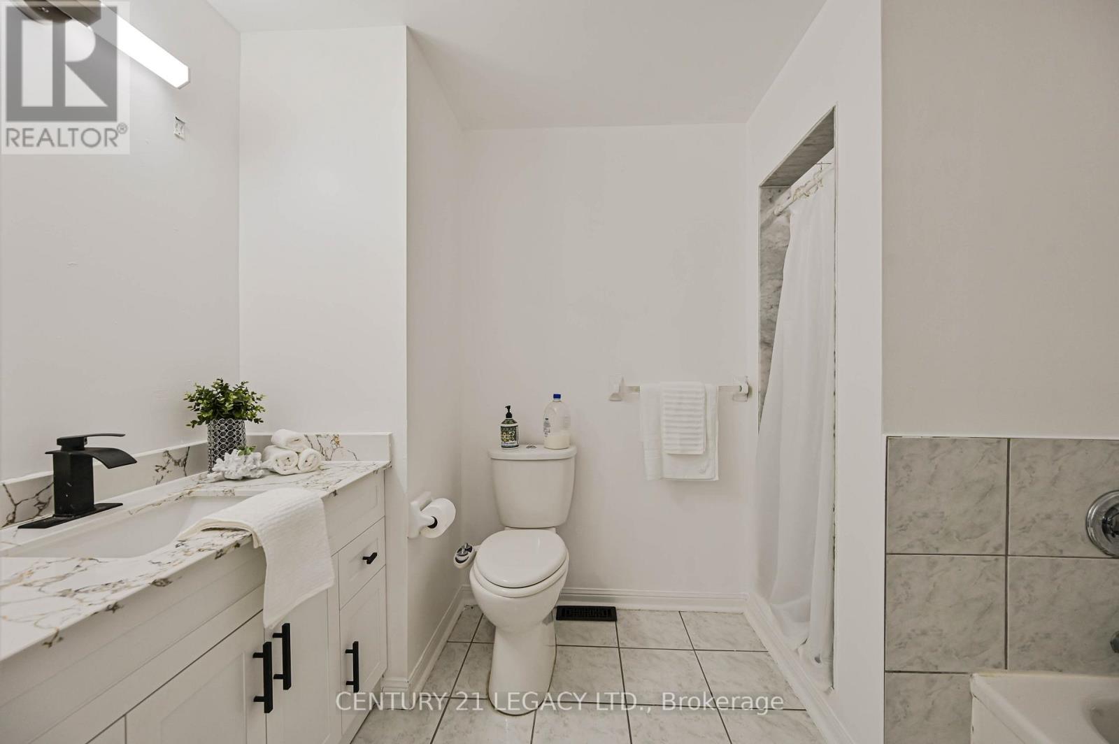 15 Dusty Star Road, Brampton (Sandringham-Wellington), Ontario  L6R 1Y5 - Photo 31 - W12419292