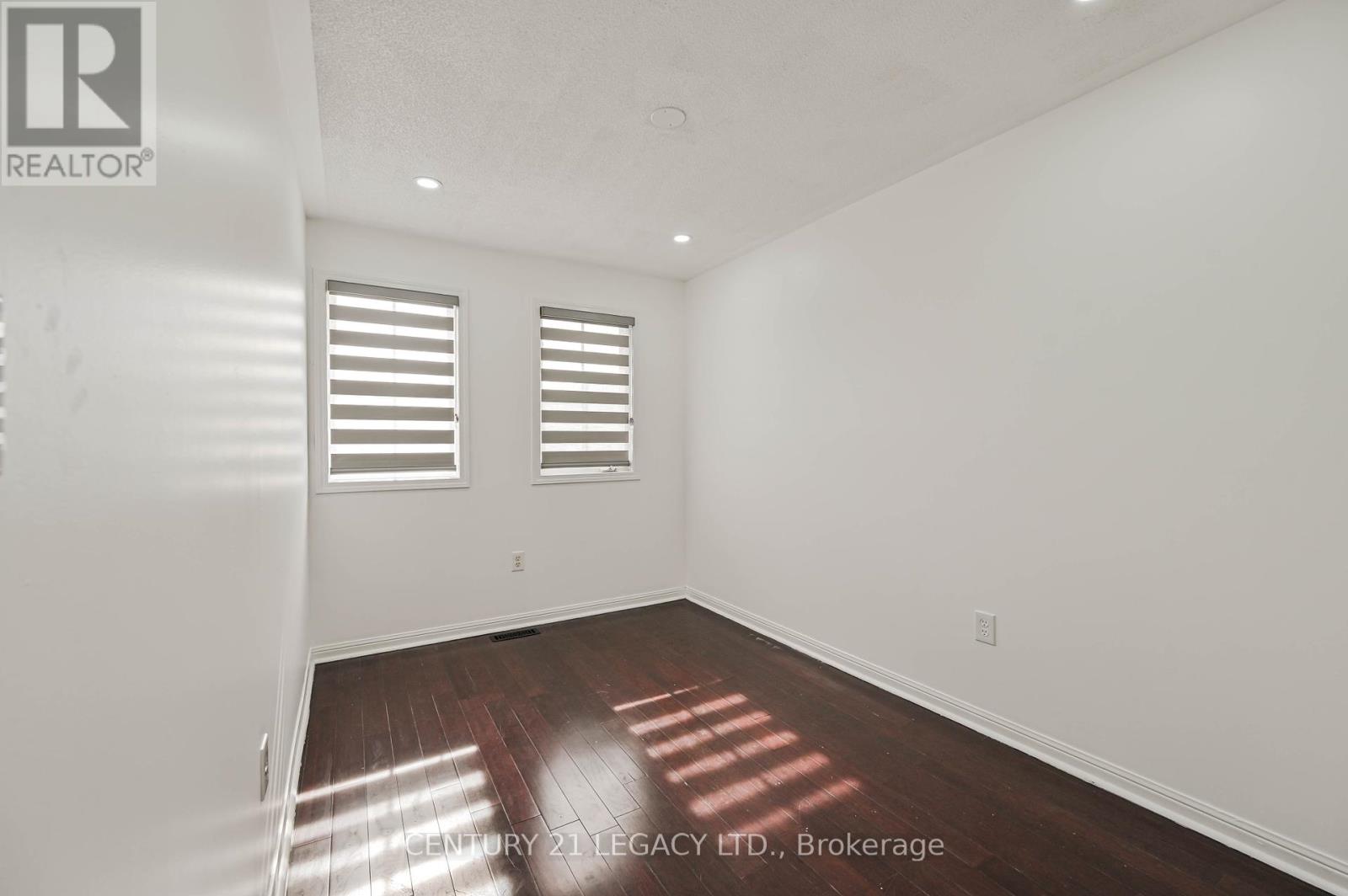 15 Dusty Star Road, Brampton (Sandringham-Wellington), Ontario  L6R 1Y5 - Photo 33 - W12419292