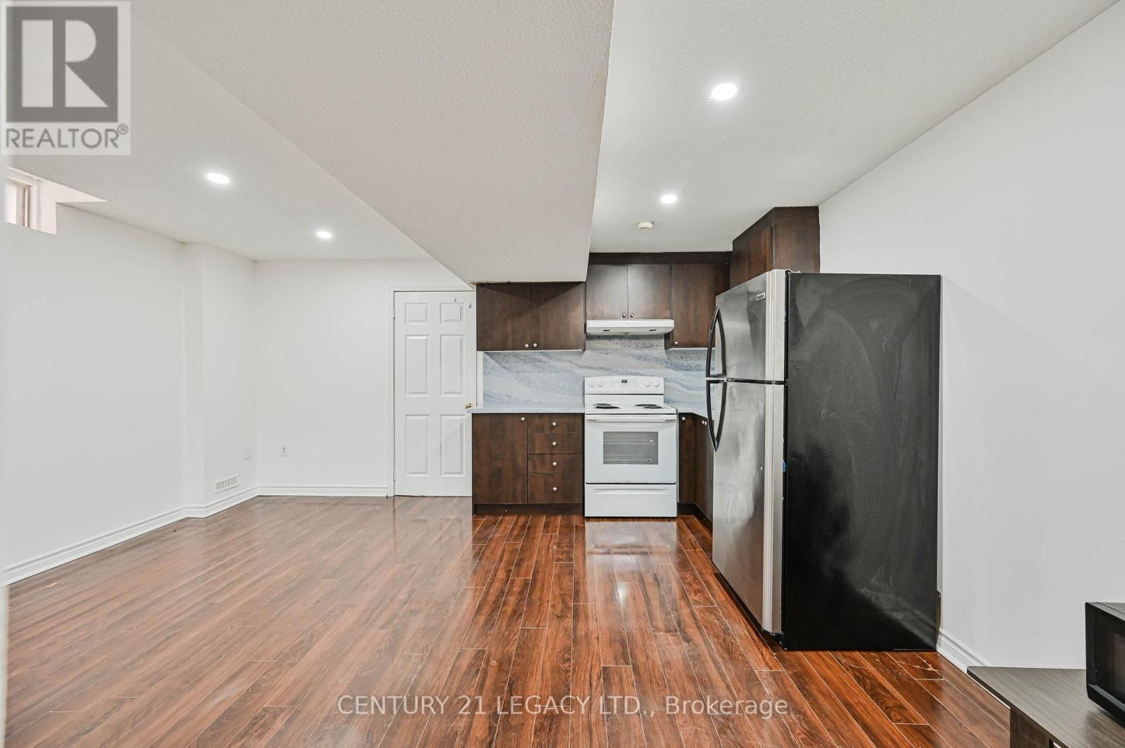 15 Dusty Star Road, Brampton (Sandringham-Wellington), Ontario  L6R 1Y5 - Photo 44 - W12419292